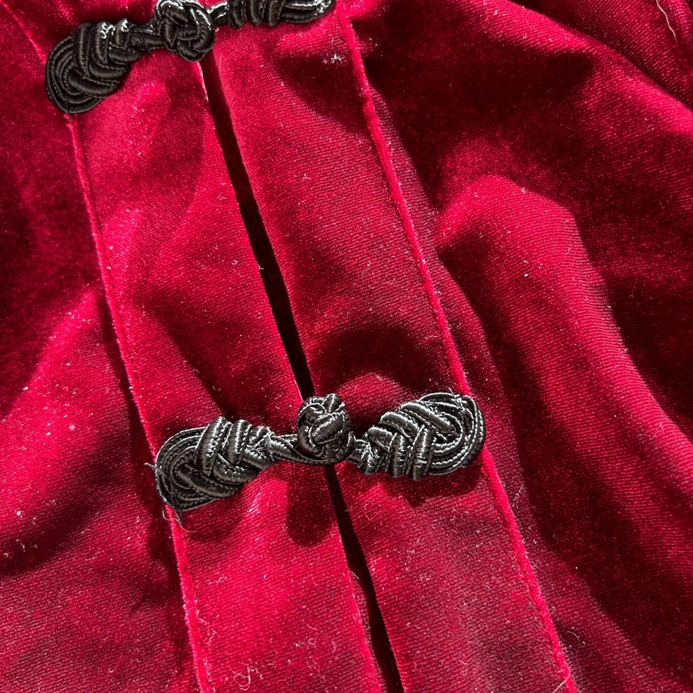 NWT Vintage Clio II Scarlet Red Velour Tunic Jacket. Mandarin collar, frog clasp - Picture 13 of 13